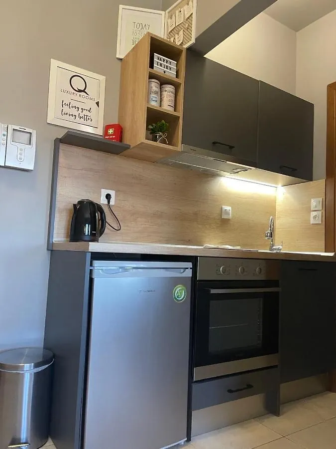 Apartment Q Luxury Rooms Perea Center Peraia